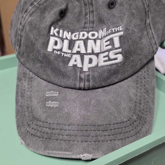 Black Graphic Sweatshirt  And HAT with Planet Of The Ape Movie Design - Picture 2 of 8